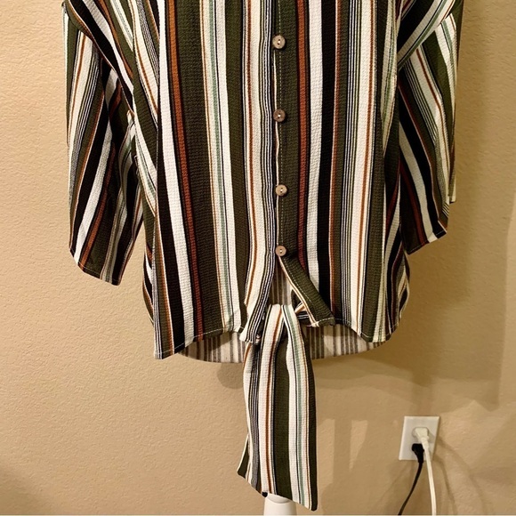 NWT Boutique Top Small Hyped Unicorn Betty Slimming Vertical Stripe Army Buttons - Picture 3 of 16